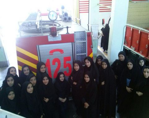 بازدید دانش آموزان آموزشگاه از آتش نشانی
