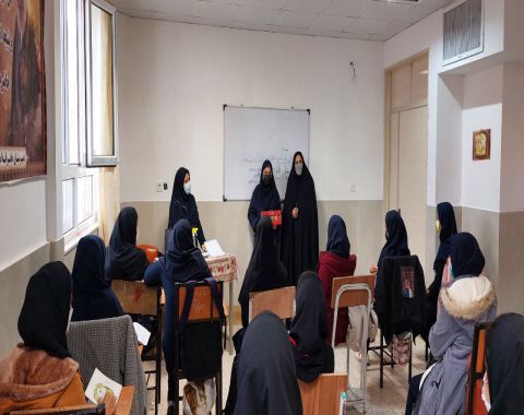 تقدیر از دانش آموز رتبه سوم استان در المپیاد ادبی